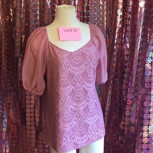 NWOT rose colored tunic style top with lace overlay, sheer puff sleeves medium